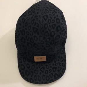 Leopard Vans hat